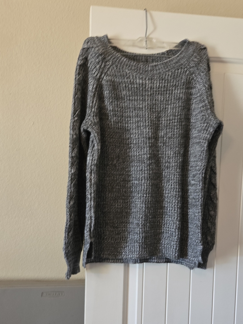 SO Women’s Gray Crew Neck Knit Sweater